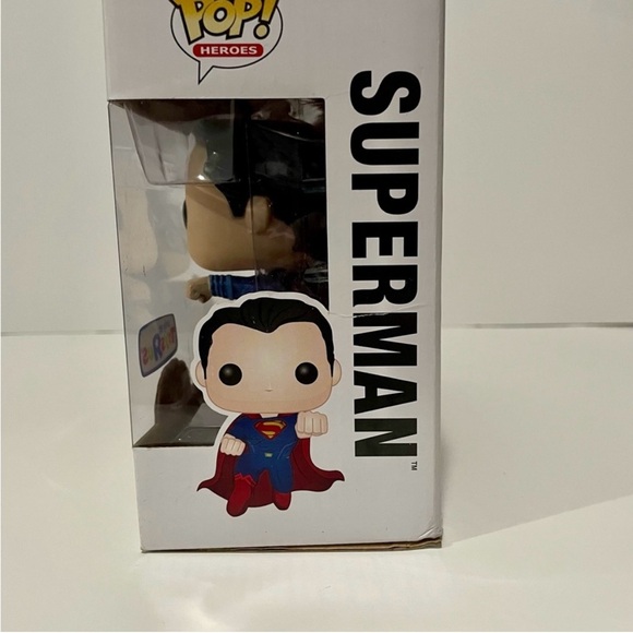 NIB Batman vs Superman Vinyl Figure 2-Pack - Picture 4 of 6